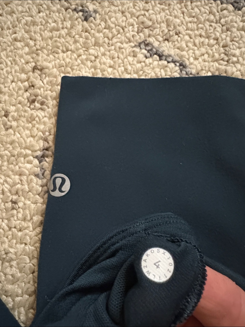 Lululemon set 4/2 EUC color Submarine - Picture 4 of 5